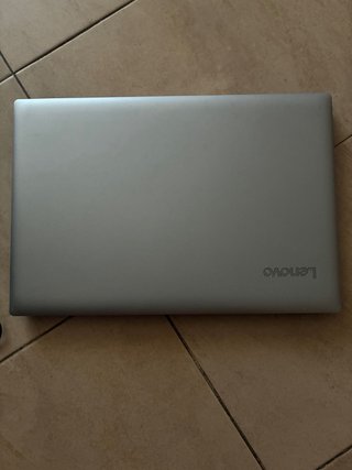 Portátil Lenovo Ideapad 330