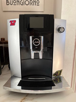 Cafetera Jura E6