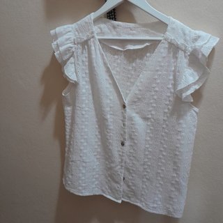 Blusa Blanca con Volantes