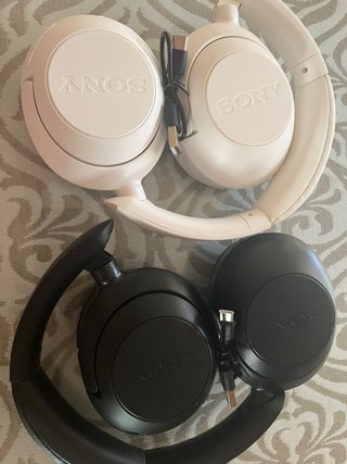 Pack 2 Auriculares Sony (Blanco y Negro)
