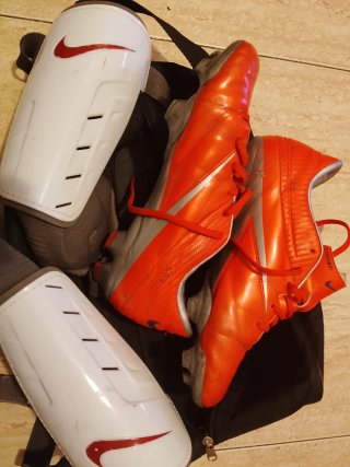 Zapatillas de fútbol Nike naranjas