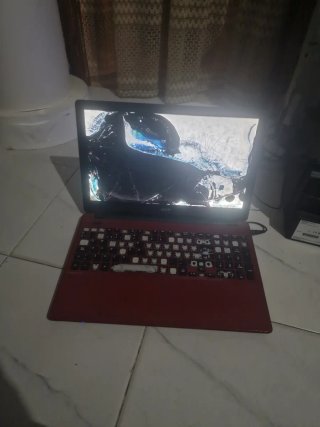 Portátil Acer Aspire E5-521 (Para piezas)
