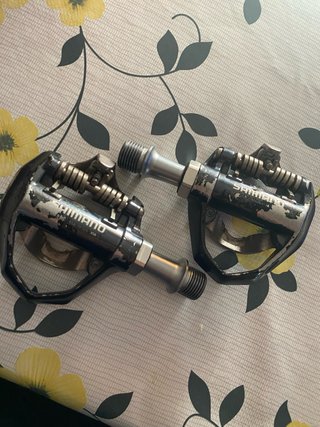 Pedales Shimano con Calas