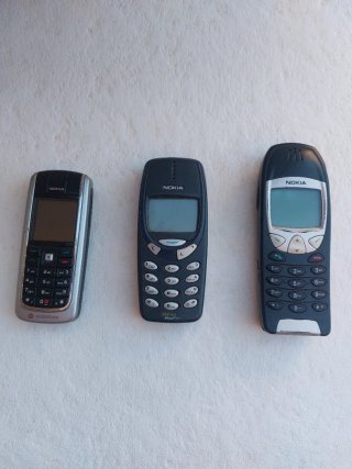 3 Vecchi Telefoni Cellulari Nokia