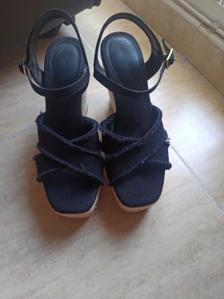 Cuñas de esparto negras Stradivarius Talla 37