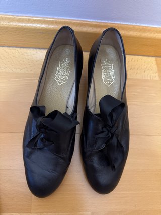 Zapatos de baturra negros