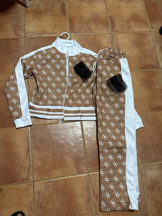 Chándal Estampado Beige y Blanco