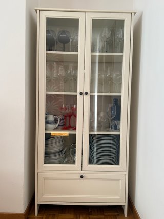 Vitrina IKEA HEMNES blanca con cajón
