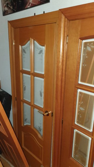 Lote de Puertas de Madera de Exposición