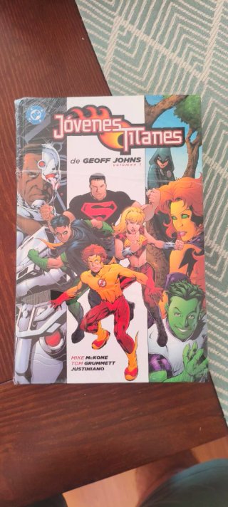 Jóvenes titanes de geoff johns comic Dc comics