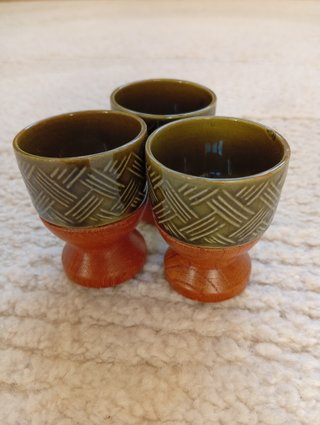 Set di 3 uova vintage in ceramica e legno
