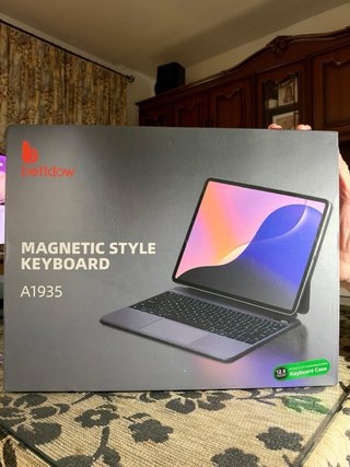 Custodia con tastiera magnetica bettdow per iPad
