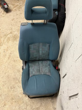 Interior nissan almera n16
