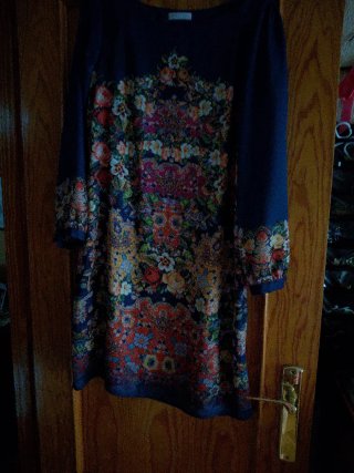 Vestido Estampado de Tejido Fino Elegante,decorado