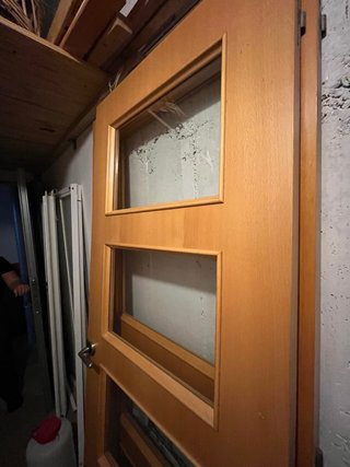 2 Puertas de madera con marco y cristal