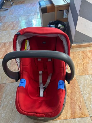 Silla de coche para bebé Chicco roja