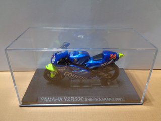 SHINYA NAKANO - YAMAHA YZR500 - AÑO 2001   ( 1/24