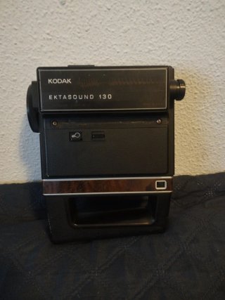 Cámara de cine antigua Kodak Ektasound 130