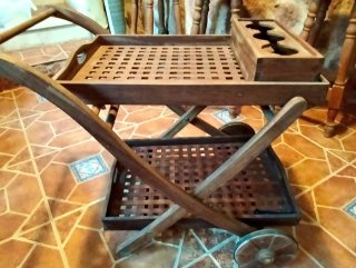 Camarera Rústica de Madera con Ruedas
