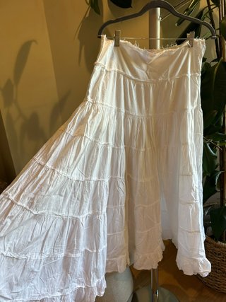 Falda larga blanca ibicenca Stradivarius · M