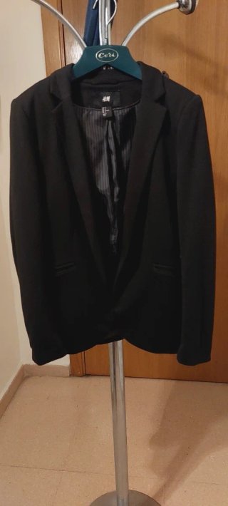 Americana H&M Negra Talla 36