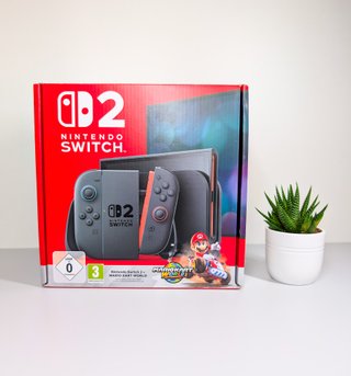 Nintendo Switch + Mario Kart 8 Deluxe