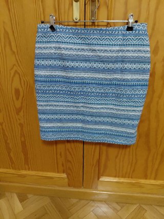 Falda Azul con Estampado Geométrico
