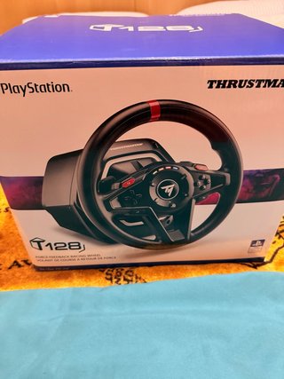 Volante Thrustmaster T128 con Pedali e scatola