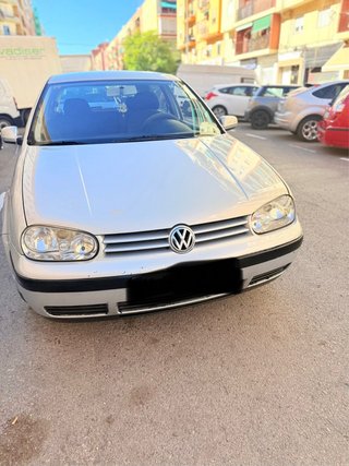 Volkswagen Golf 2000