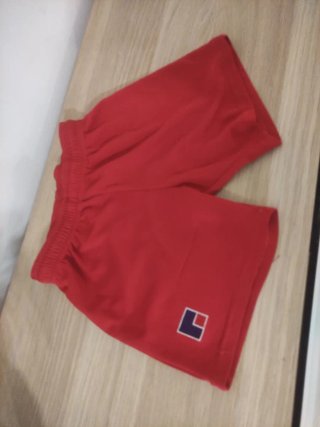 Pantalón corto deportivo Palcam rojo. Talla 6.