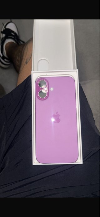 iPhone 16