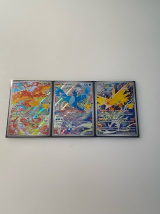 Set 3 Cartas Pokémon Moltres, Articuno y Zapdos