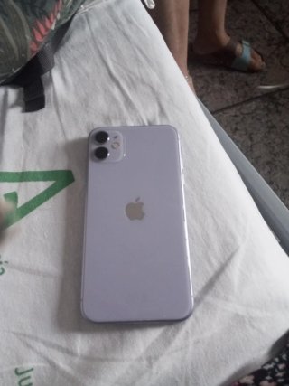 iPhone 11 Viola