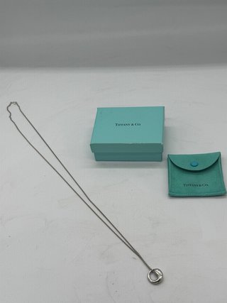 Collar Tiffany & Co. con colgante