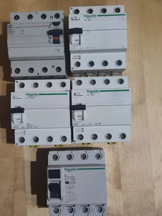 Lote 5 Interruptores Diferenciales Tetrapolares