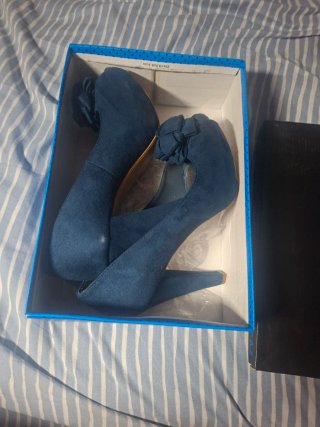 Zapatos de tacón azul