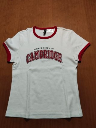 Camiseta University of Cambridge Blanca y Roja