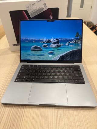 MacBook Pro 14” M2 Pro 16GB RAM 1TB SSD