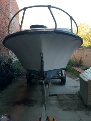 Barco con Cabina y Motor Yamaha