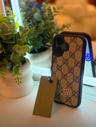 Custodia per iPhone 17 Gucci