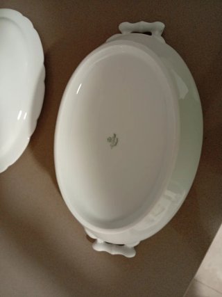 Sopera Antigua de Porcelana