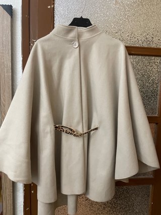 Poncho Gris con cinturón sin marca hecho en italy