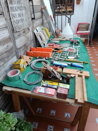 Lote de herramientas y accesorios de bricolaje