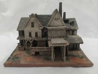 Réplica Original Mansión Baker (Resident Evil VII