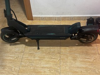 Patinete Eléctrico Cecotec Bongo Y64