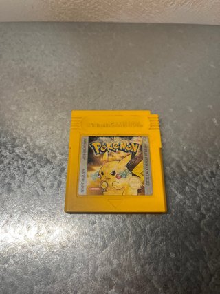 Cartuccia del gioco Pokémon Edizione Gialla (Game Boy)