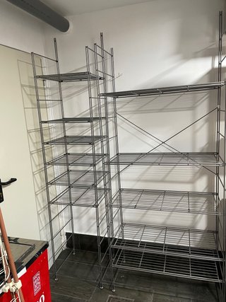Lote de 2 estanterías metálicas