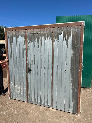 Puerta de Cochera Metálica