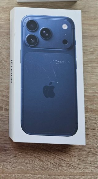 iPhone 17 Pro Blu