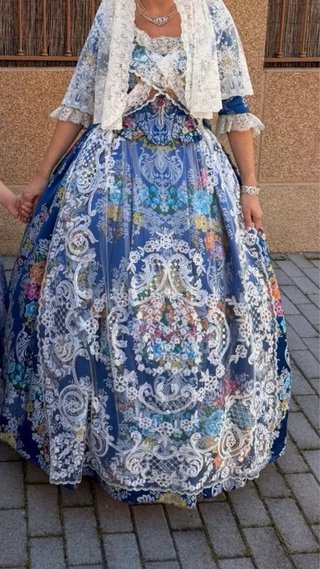 Traje de Fallera Azul y Multicolor